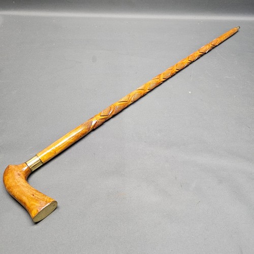 Geschnitzter holz gehstock - holz,